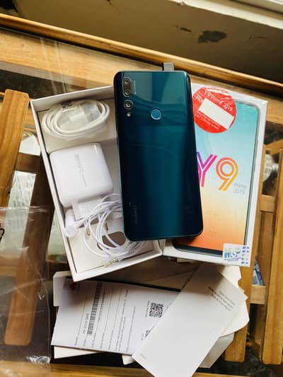 Huawei Y9 Prime(4/128)urgent Sale. 0:3:0:9:1:0:1:8:1:2:3