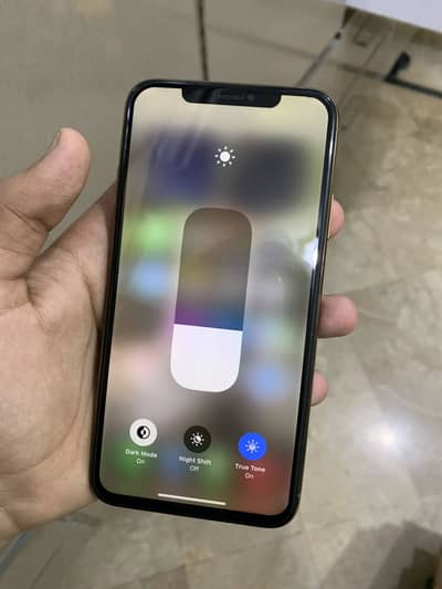 iPhone 11 Pro Max Gold – Non PTA JV – 9.5/10 Condition – Face ID OK