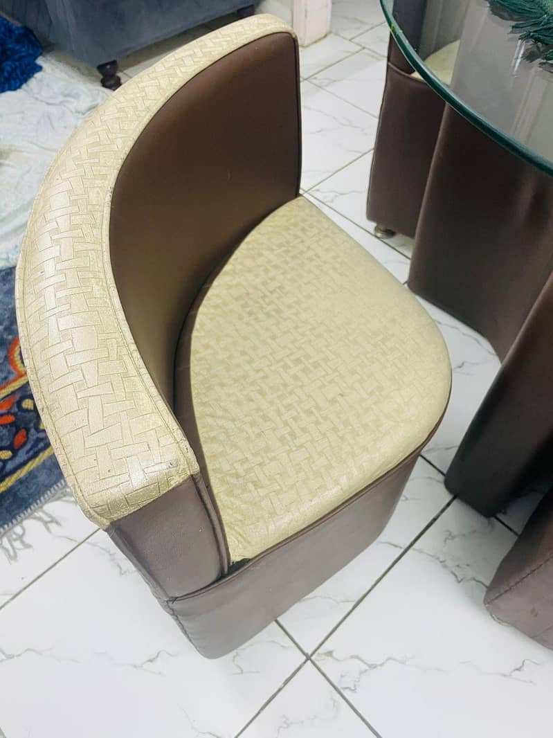 Space Saving Dining Table 1