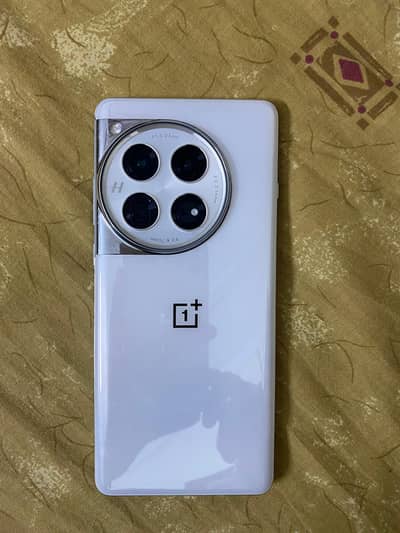 OnePlus 12