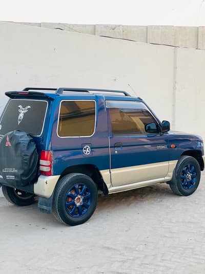 Mitsubishi peejro mini
