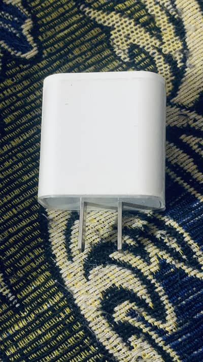 25 volt speed c type to iPhone adapter