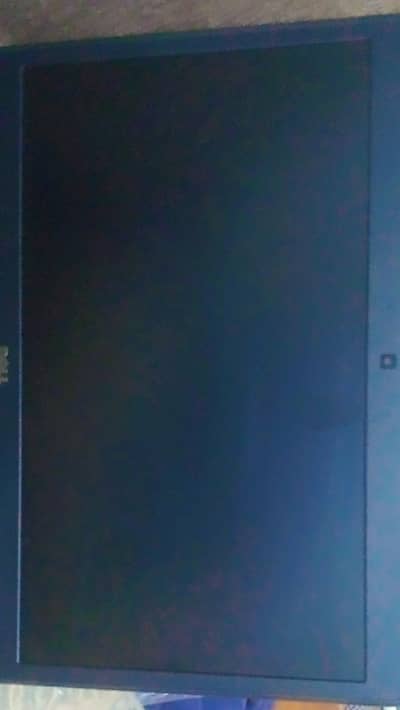 Dell latitude E5450 i. 5 5th Genration 2GB Grafic