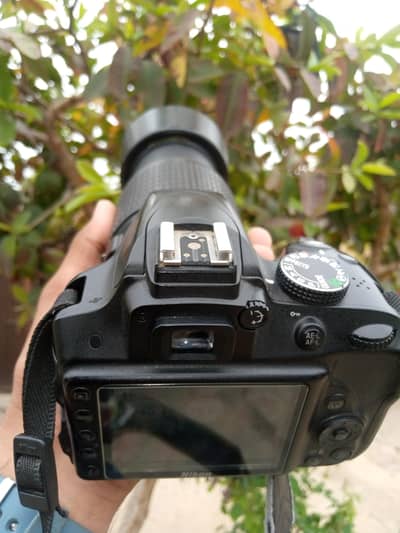 NIKON D3300 LENS 55-200 VR