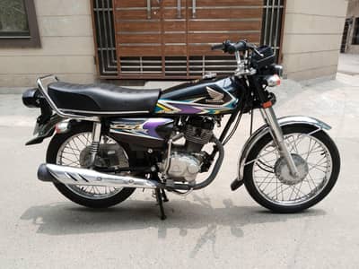 Honda CG-125 Bike Mint Condition 10/10 Total Genuine