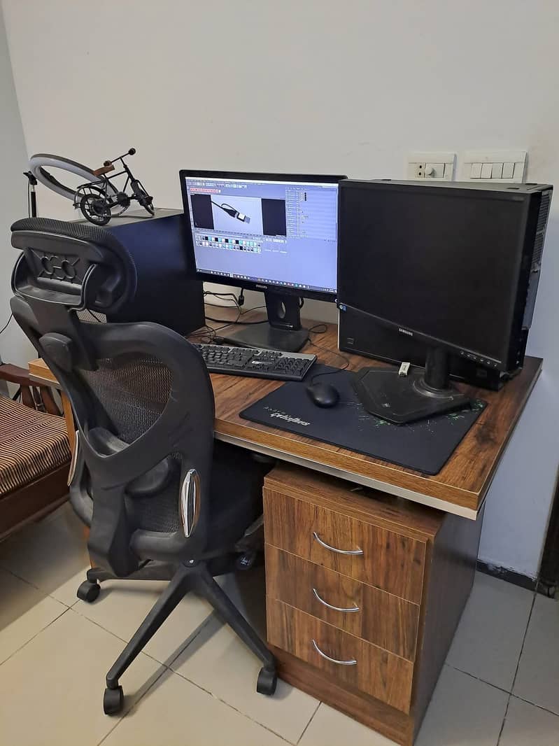computer table with chair 1