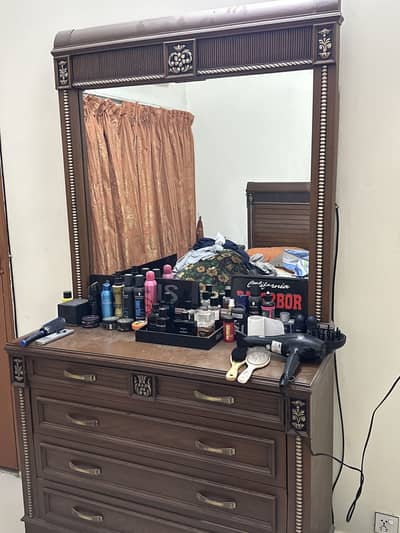 Geo furniture dressing table