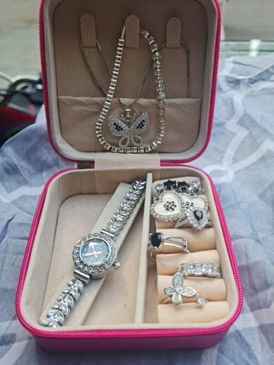 Complete watch box with elegant jewlery|best for eid wear|party wear