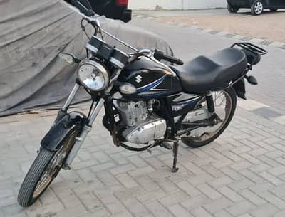 Suzuki GS 150 2023