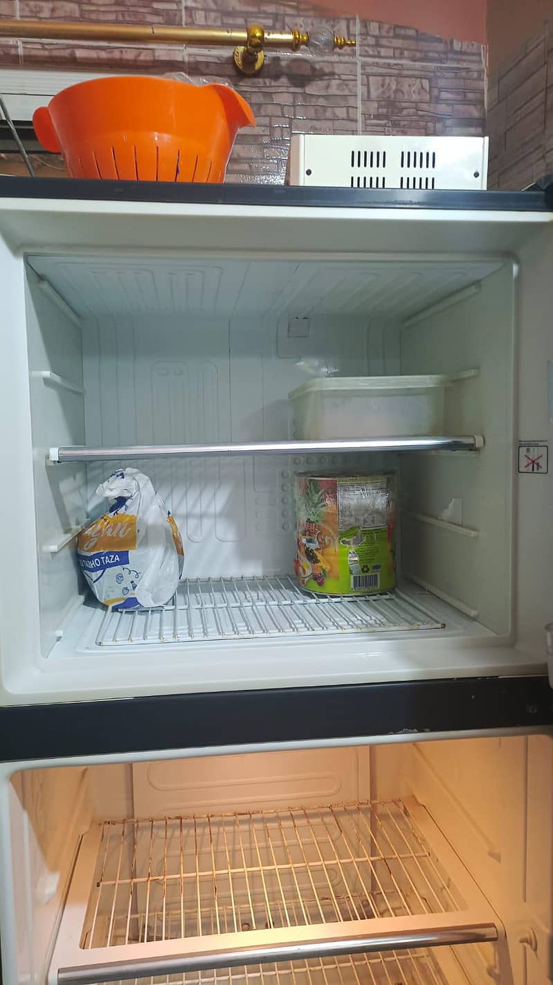 Dawlance Refigrater 5