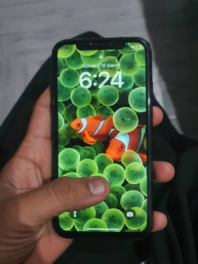 IPHONE XR 126GB