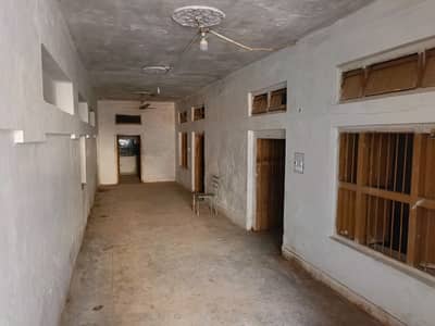 9 Marla Space Available For Warehouse Near Express way