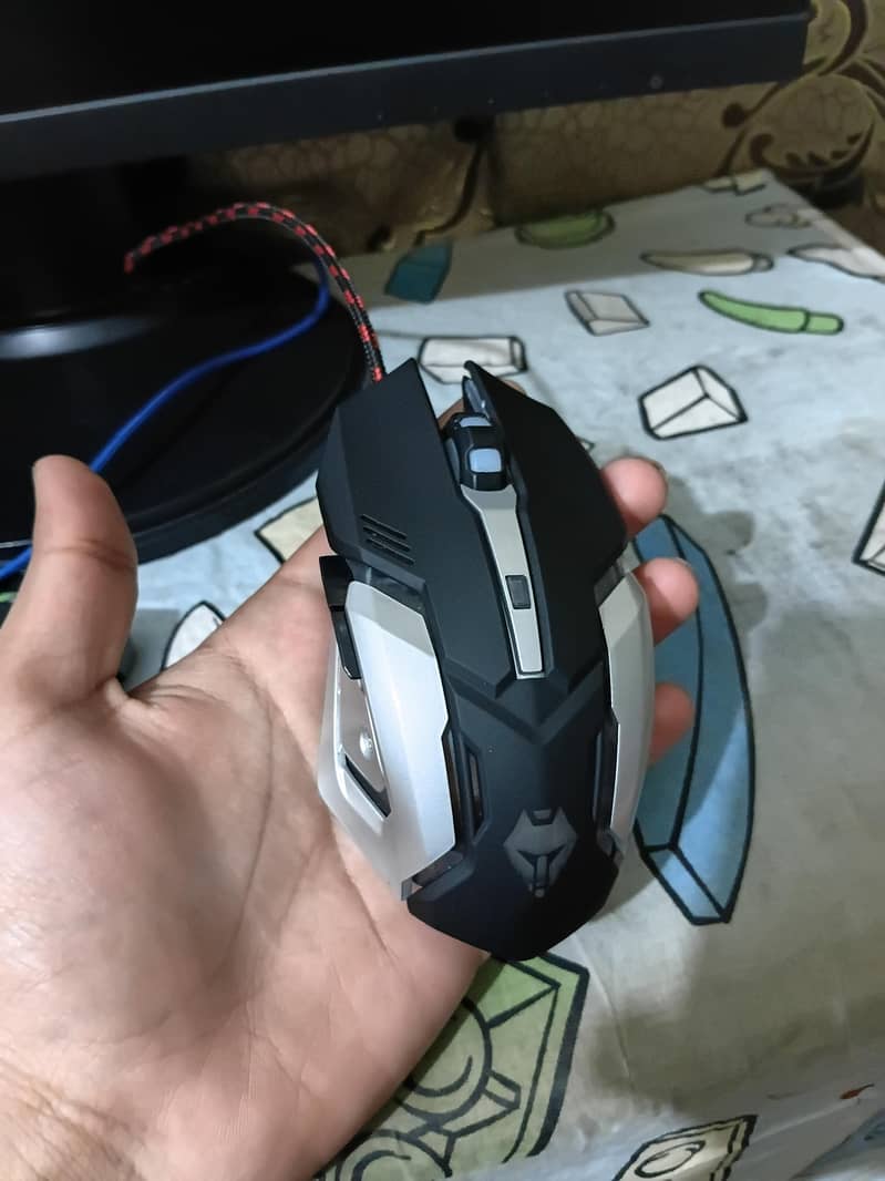 Gaming mouse 5