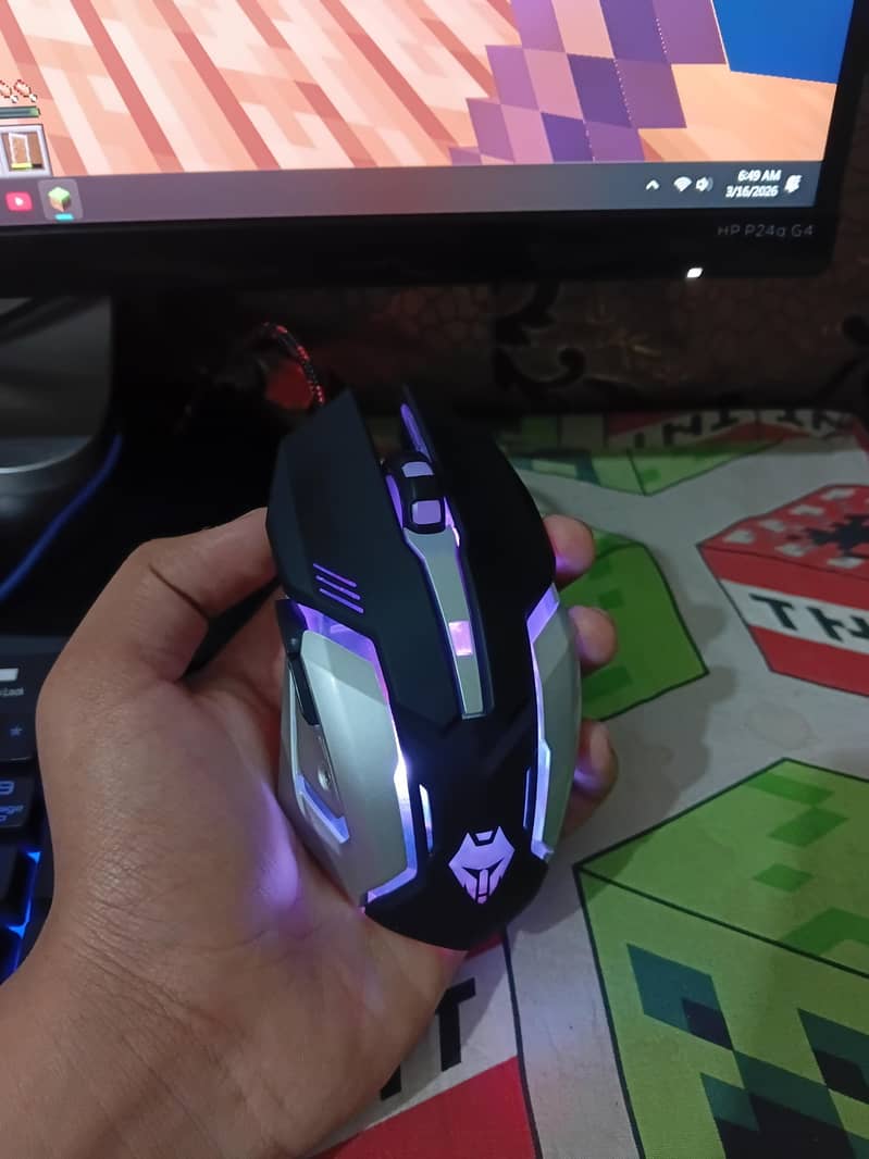 Gaming mouse 7