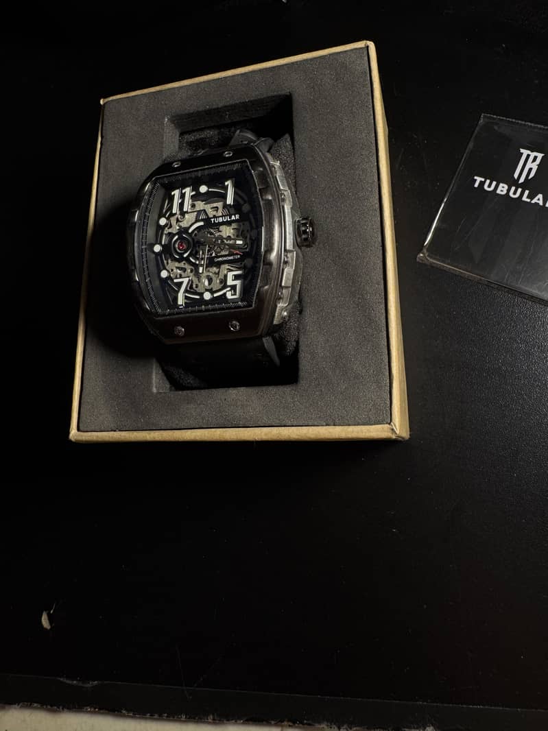 TUBULAR RECTANGULAR WATCH 4