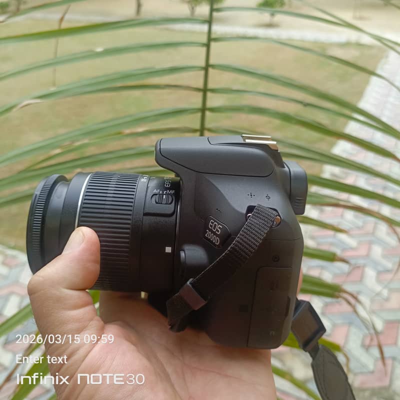 Canon EOS2000 6