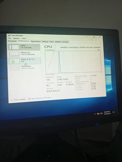 PC i5 6 gen 1 gb Amd radeon Graphics
