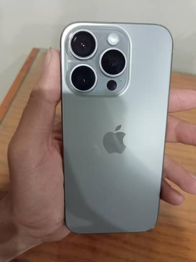 Iphone 15 pro nonpta  natural  titanium 10/10