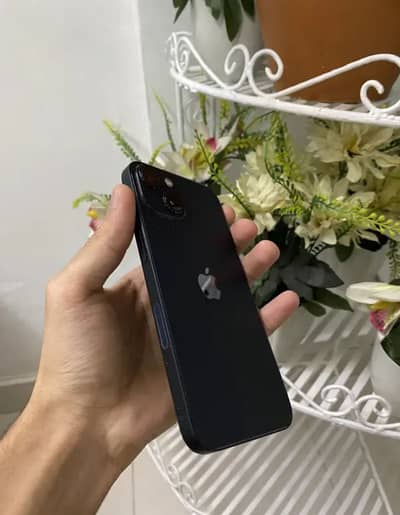 Iphone 13 128GB Factory unlock 100%Battery Box charger