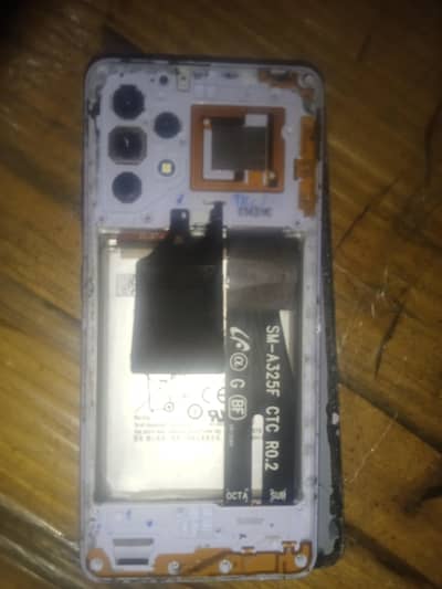 Samsung a32 ha boad or penal kharb ha baki sra saman mil jy ga ga