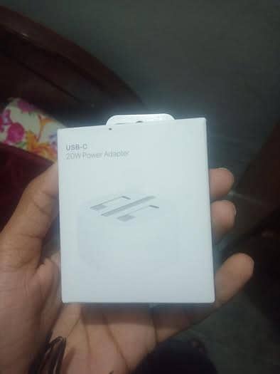 Apple 20w adapter