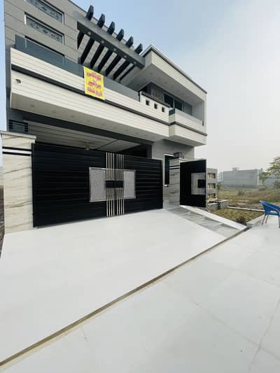 LDA Avenue Block M 10 Marla Modern House Available For Sale At Lucrative Price