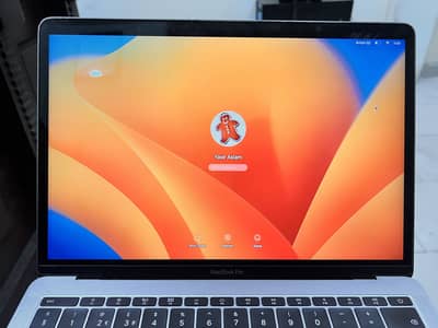 MacBook pro 2017 model