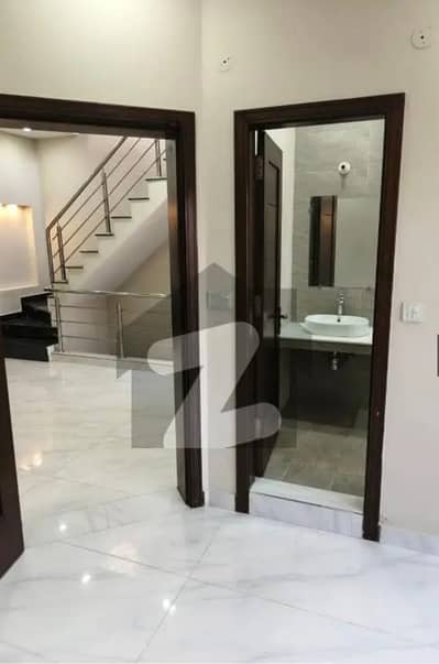 JUBILEE TOWN 5 MARLA HOUSE ULTRA MODERN FOR SALE