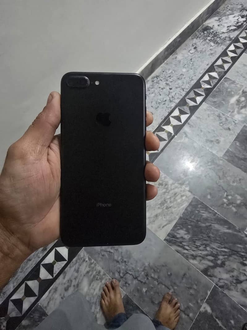 Apple iPhone 7 Plus 0