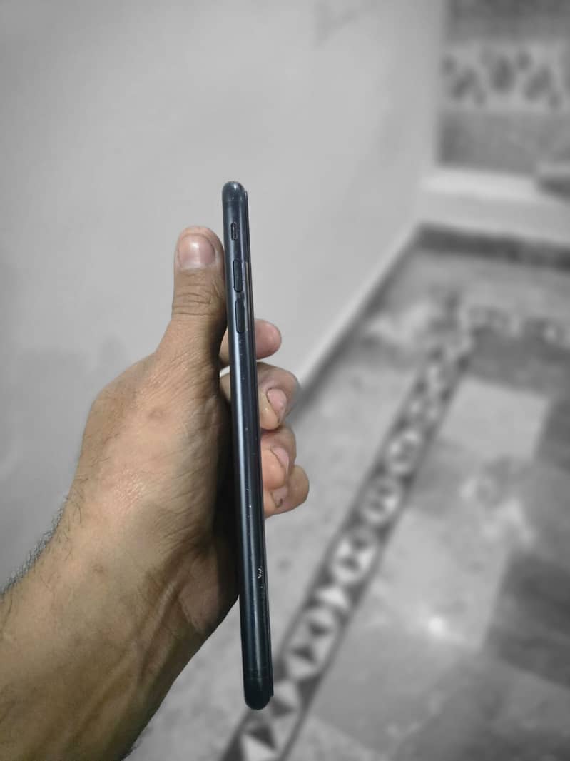 Apple iPhone 7 Plus 4