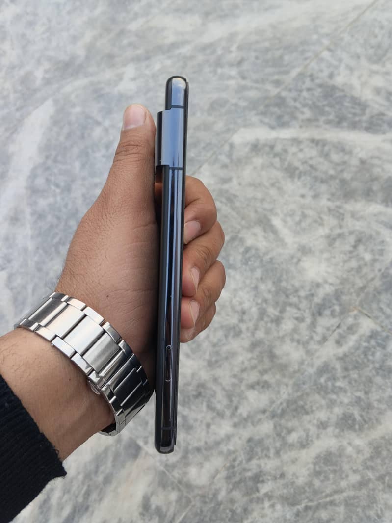 Google pixel 8 pro 1