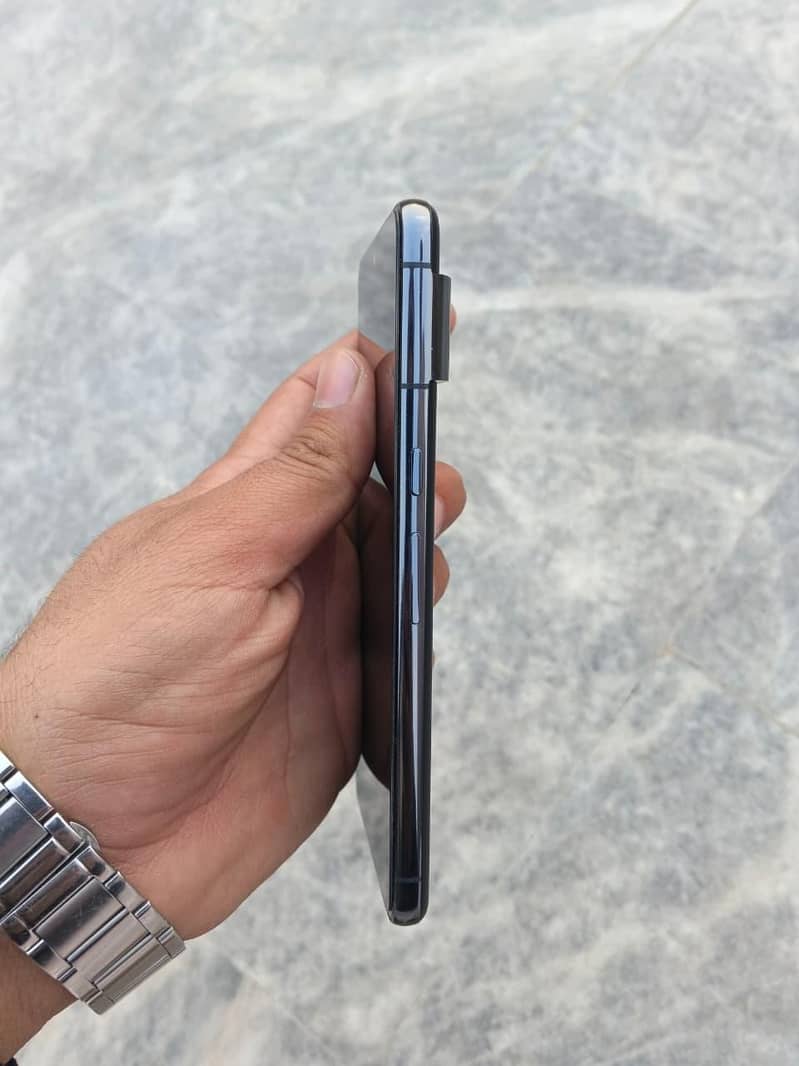 Google pixel 8 pro 2