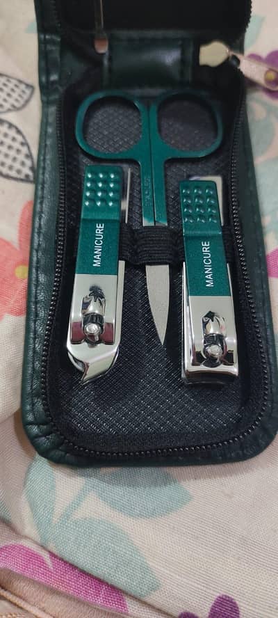 Professional Nail and Pedicure Kit