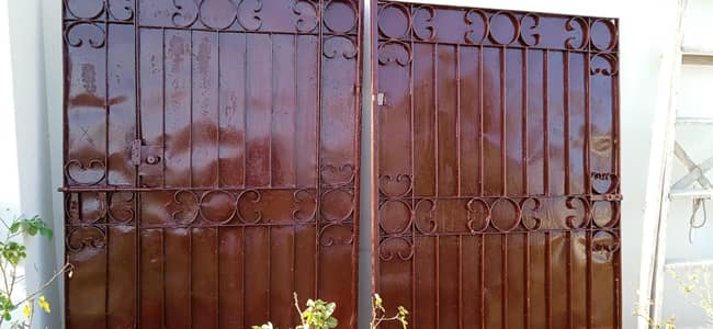 main gate iron