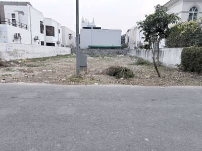 1 Kanal Plot No. 522 Block B, DHA Phase 5
