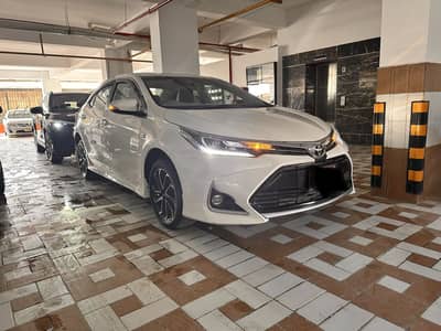 Toyota corolla grande 1.8x Black interior