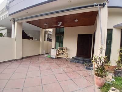 10 Marla House For Rent In DHA Phase 5-LHR