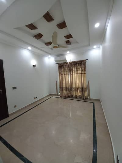 10 Marla Upper Portion For Rent In DHA Phase 4-LHR