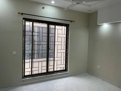 5 Marla Full House Available For Rent In DHA Phase 6-D-Lahore
