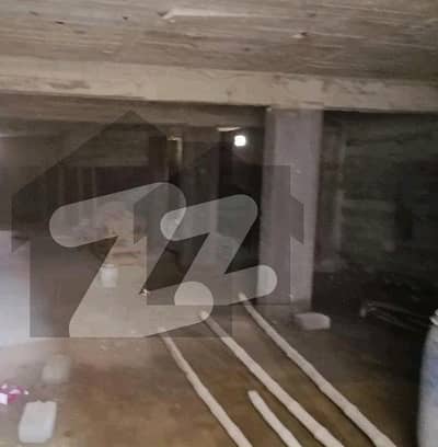 In Allahwala Town Warehouse For Sale Sized 170 Square Yards