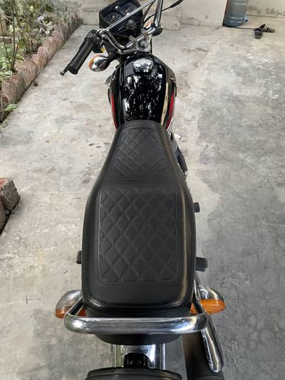 Honda 125 black urgent sale