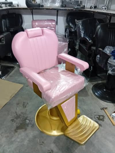 Saloon Chairs / Barber Chairs / Cutting Chairs / Parlour Chairs