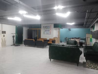 08 MARLA COMMERCIAL BASEMENT WITH LIFT AVAILABLE