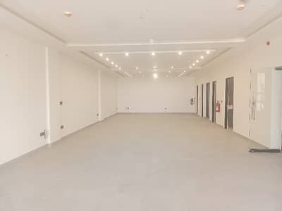 08 MARLA COMMERCIAL BRAND NEW FLOOR WITH LIFT AVAILABLE