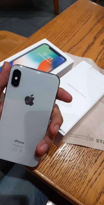 iphone xs max _" 64Gb'__" PTA App. __" Rs25000/