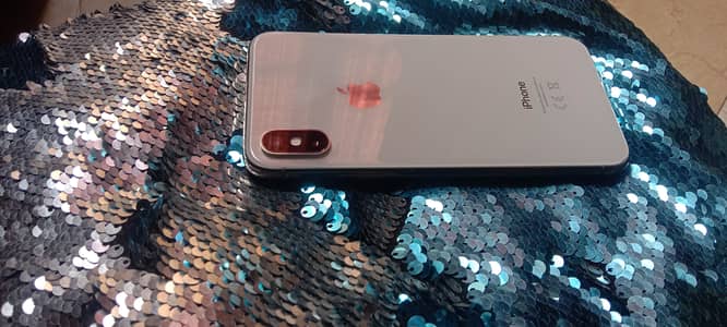 Super Retina Apple iphone xs 256GB Excellent Condition. Battery 90%+.