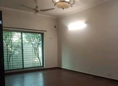 Aesthetic House Of 10 Marla For rent Is Available