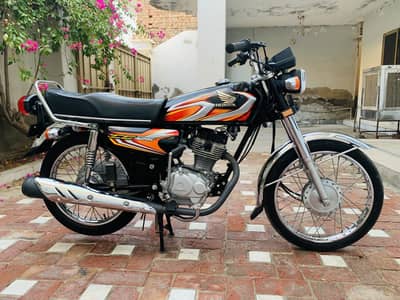 Honda CG 125 2022 Black golden no 5000