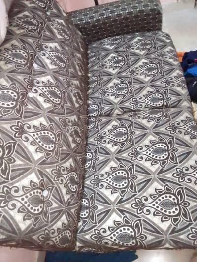 8-Seater sofa set in Good condition