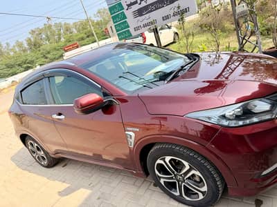 Honda vezel lush condition is for sale